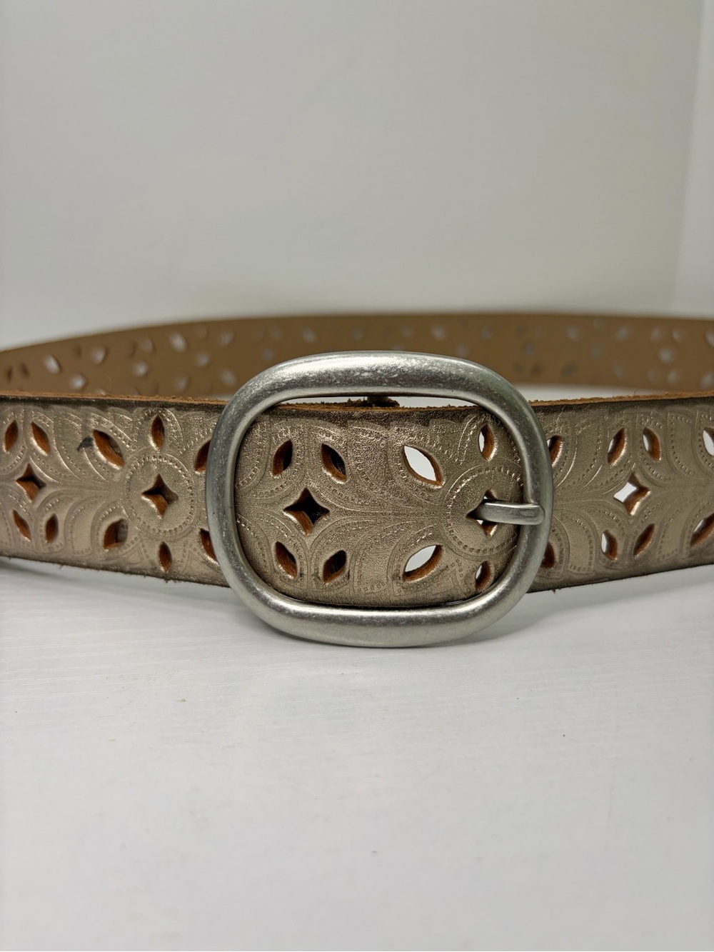 Fossil Metallic Taupe Leather Diamond & Leaf Cutout Belt Silver Buckle Large